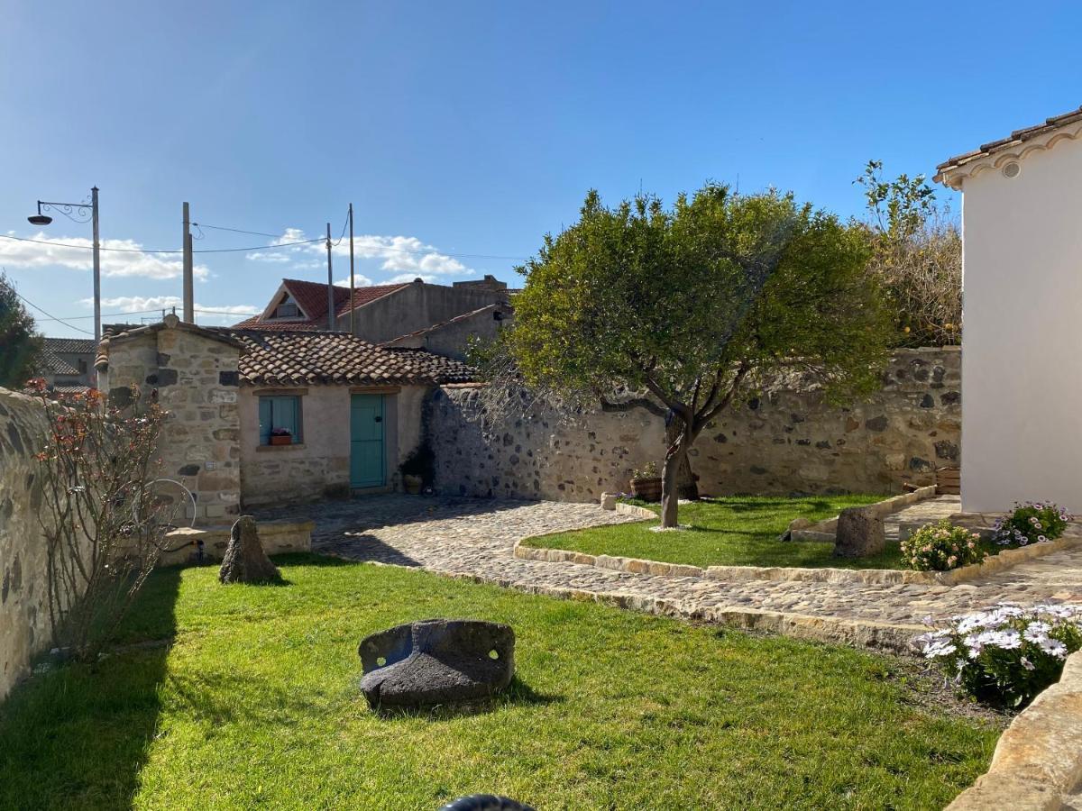 B&B Su Strintu Tuili Экстерьер фото